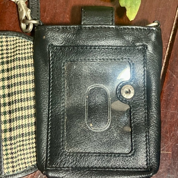 GENUINE LEATHER WRISTLET ILI NEW YORK TORONTO BLACK EUC - Picture 8 of 13